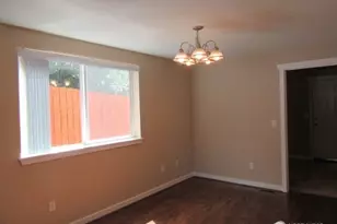 2211 NE 7th St, Renton, WA 98056 - Photo 4