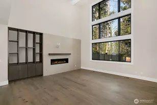9206 NE 24th St, Clyde Hill, WA 98004 - Photo 12