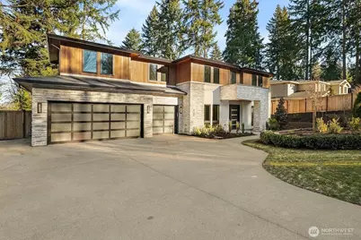 9206 NE 24th Street, Clyde Hill, WA 98004 - Photo 2