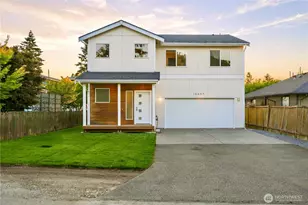 10607 2nd Pl SW, Seattle, WA 98146 - Photo 1