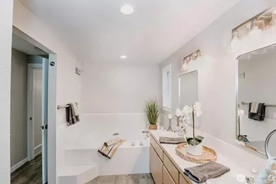 1052 E Robinhood Drive, Arlington, WA 98223 - Photo 22