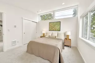 708 N 102nd St, Seattle, WA 98133 - Photo 20