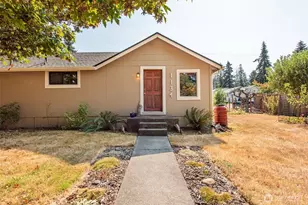 1134 W 18th St, Port Angeles, WA 98363 - Photo 4