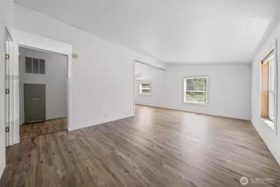 11607 Golden Given Road E, Tacoma, WA 98445 - Photo 4