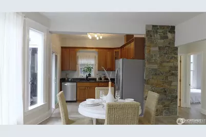 1305 NE 55th Street, Seattle, WA 98105 - Photo 10