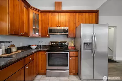 1305 NE 55th Street, Seattle, WA 98105 - Photo 12