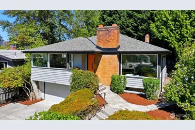 10705 41st Place NE, Seattle, WA 98125 - Photo 2