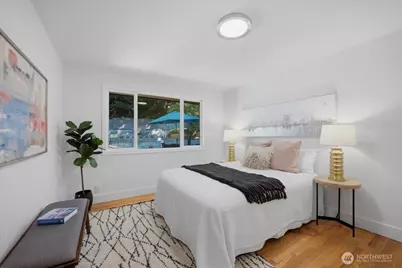 10705 41st Place NE, Seattle, WA 98125 - Photo 18