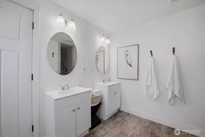 10705 41st Place NE, Seattle, WA 98125 - Photo 16