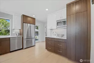 10705 41st Pl NE, Seattle, WA 98125 - Photo 8