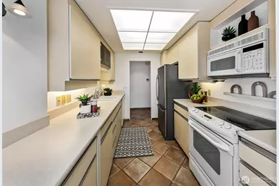 1301 Spring Street #24H, Seattle, WA 98104 - Photo 12