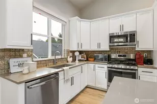 25719 Seabrook Pl NE, Kingston, WA 98346 - Photo 16