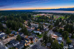 12601 NE 80th St, Kirkland, WA 98033 - Photo 10