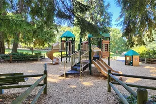 10501 160th Ct NE, Redmond, WA 98052 - Photo 32