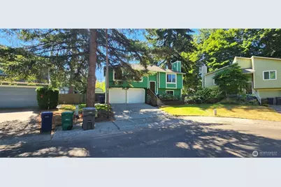 10501 160th Court NE, Redmond, WA 98052 - Photo 2