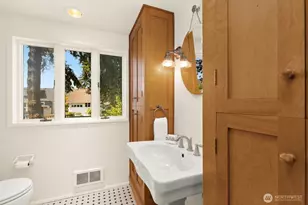 7537 18th Ave NW, Seattle, WA 98117 - Photo 16