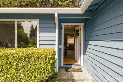 4253 189th Avenue SE, Issaquah, WA 98027 - Photo 2