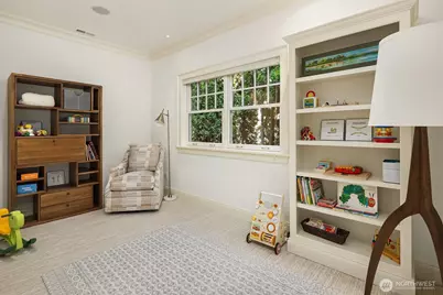 2018 Broadmoor Drive E, Seattle, WA 98112 - Photo 16