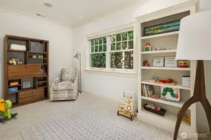 2018 Broadmoor Dr E, Seattle, WA 98112 - Photo 16