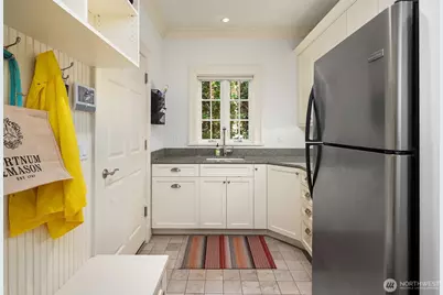 2018 Broadmoor Drive E, Seattle, WA 98112 - Photo 22