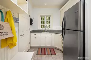 2018 Broadmoor Dr E, Seattle, WA 98112 - Photo 22