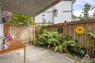 8823 Holly Dr, Everett, WA 98208 - Photo 22