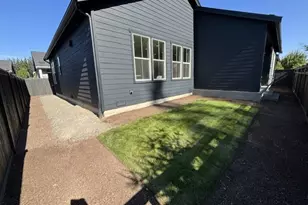 33557 Douglas Ave SE, Black Diamond, WA 98010 - Photo 16