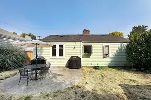 7471 Corliss Ave N, Seattle, WA 98103 - Photo 12