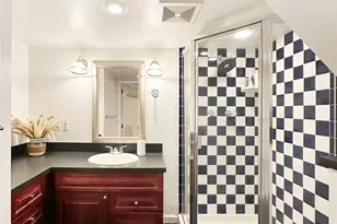 7471 Corliss Ave N, Seattle, WA 98103 - Photo 10