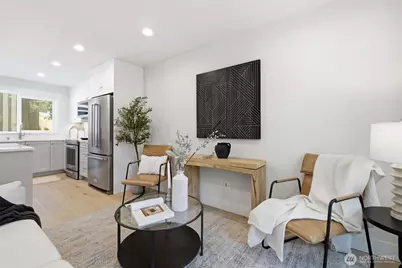 8817 Densmore Avenue N, Seattle, WA 98103 - Photo 14