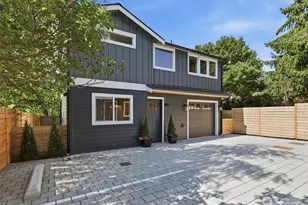 8817 Densmore Ave N, Seattle, WA 98103 - Photo 2