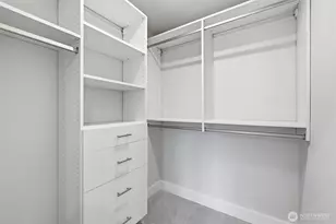 8817 Densmore Ave N, Seattle, WA 98103 - Photo 18