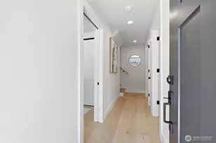 8815 Densmore Ave N, Seattle, WA 98103 - Photo 4