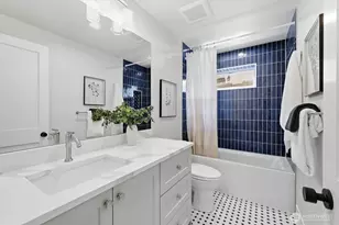 8815 Densmore Ave N, Seattle, WA 98103 - Photo 22
