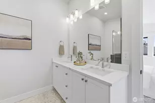 8815 Densmore Ave N, Seattle, WA 98103 - Photo 18