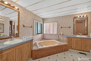 16211 Hackamore Way E, Greenwater, WA 98022 - Photo 20