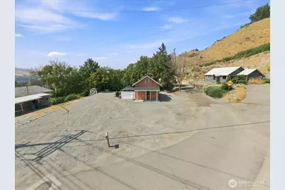 617 N Bradley Street, Chelan, WA 98816 - Photo 1