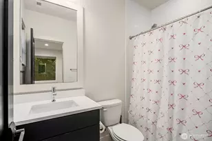 2009 166th Pl NE, Bellevue, WA 98008 - Photo 32