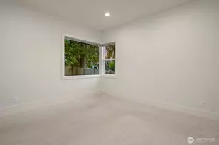 2009 166th Pl NE, Bellevue, WA 98008 - Photo 20