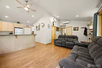 9273 Black Mountain Lane, Maple Falls, WA 98266 - Photo 20