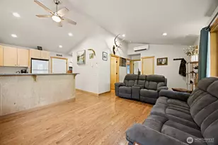 9273 Black Mountain Ln, Maple Falls, WA 98266 - Photo 20