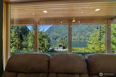 9273 Black Mountain Lane, Maple Falls, WA 98266 - Photo 18