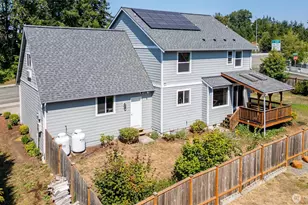 1183 D St, Blaine, WA 98230 - Photo 4