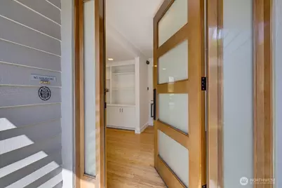 8510 SE 72nd Street, Mercer Island, WA 98040 - Photo 2