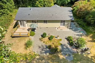 3388 Leroy Cir, Clinton, WA 98236 - Photo 32