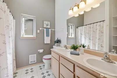 3388 Leroy Circle, Clinton, WA 98236 - Photo 18