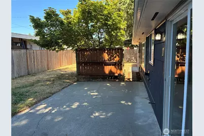 2333 Edmunds Avenue NE, Renton, WA 98056 - Photo 16