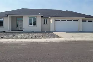 1186 8th Ave NE, Ephrata, WA 98823 - Photo 1