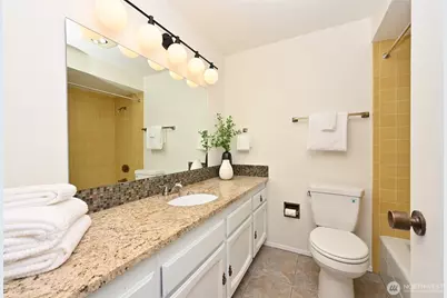 3505 W Government Way #202, Seattle, WA 98199 - Photo 18