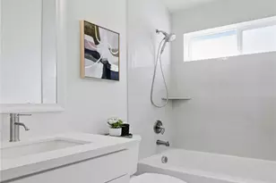 654 NW 53 St, Seattle, WA 98107 - Photo 32